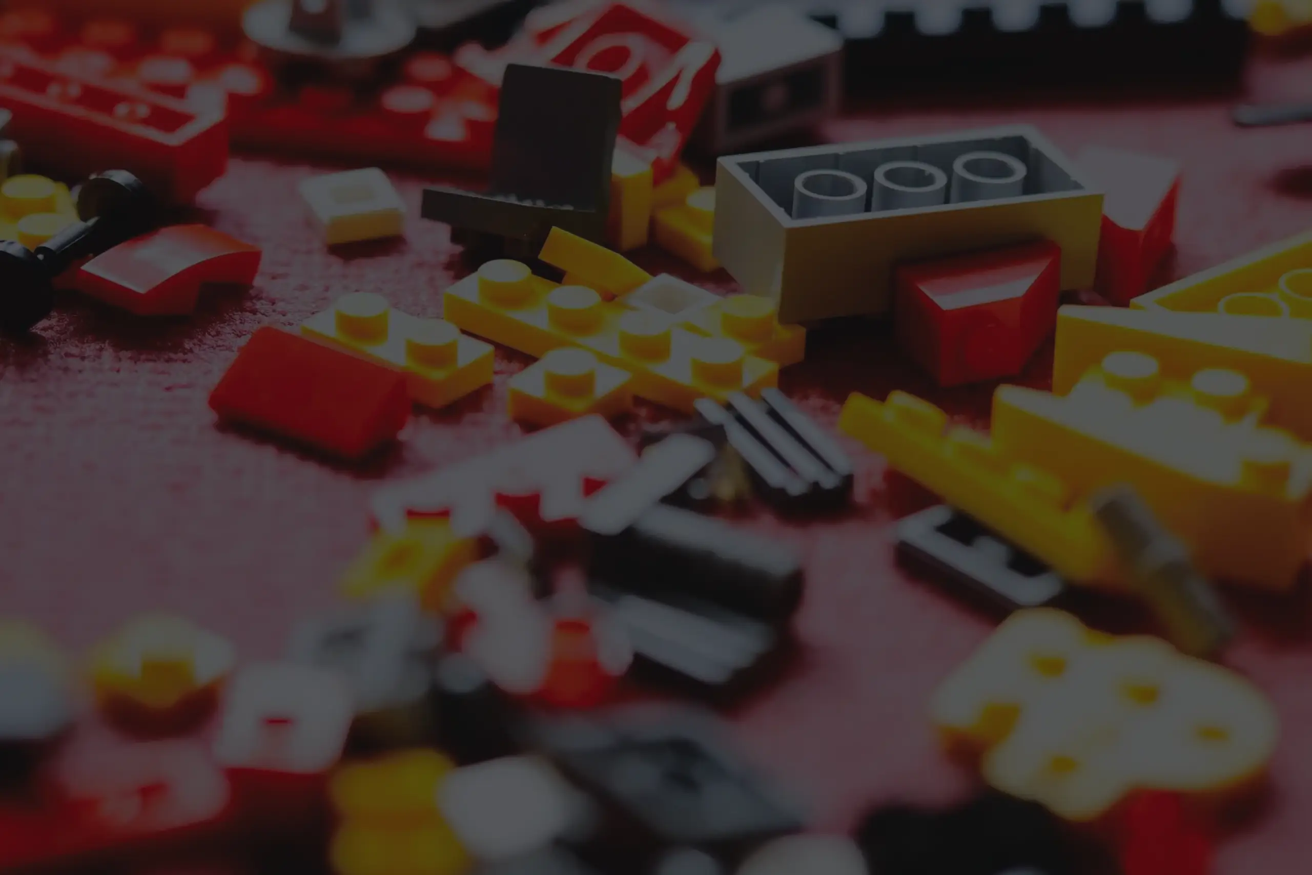 Imagen de fondo del proyecto de Emo [ ] Bricks